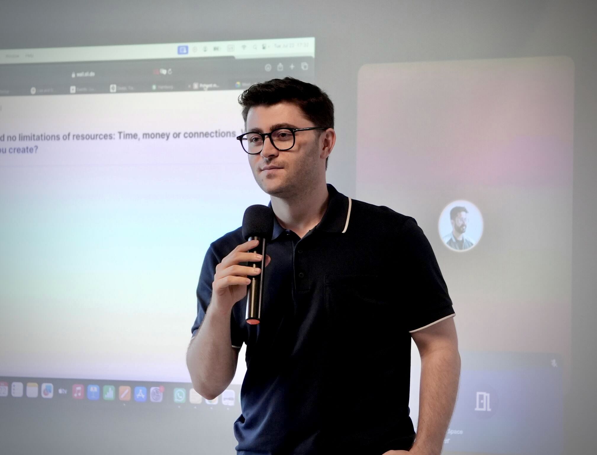 Erdem Ülker hosting an Interaction Design Foundation Hamburg session